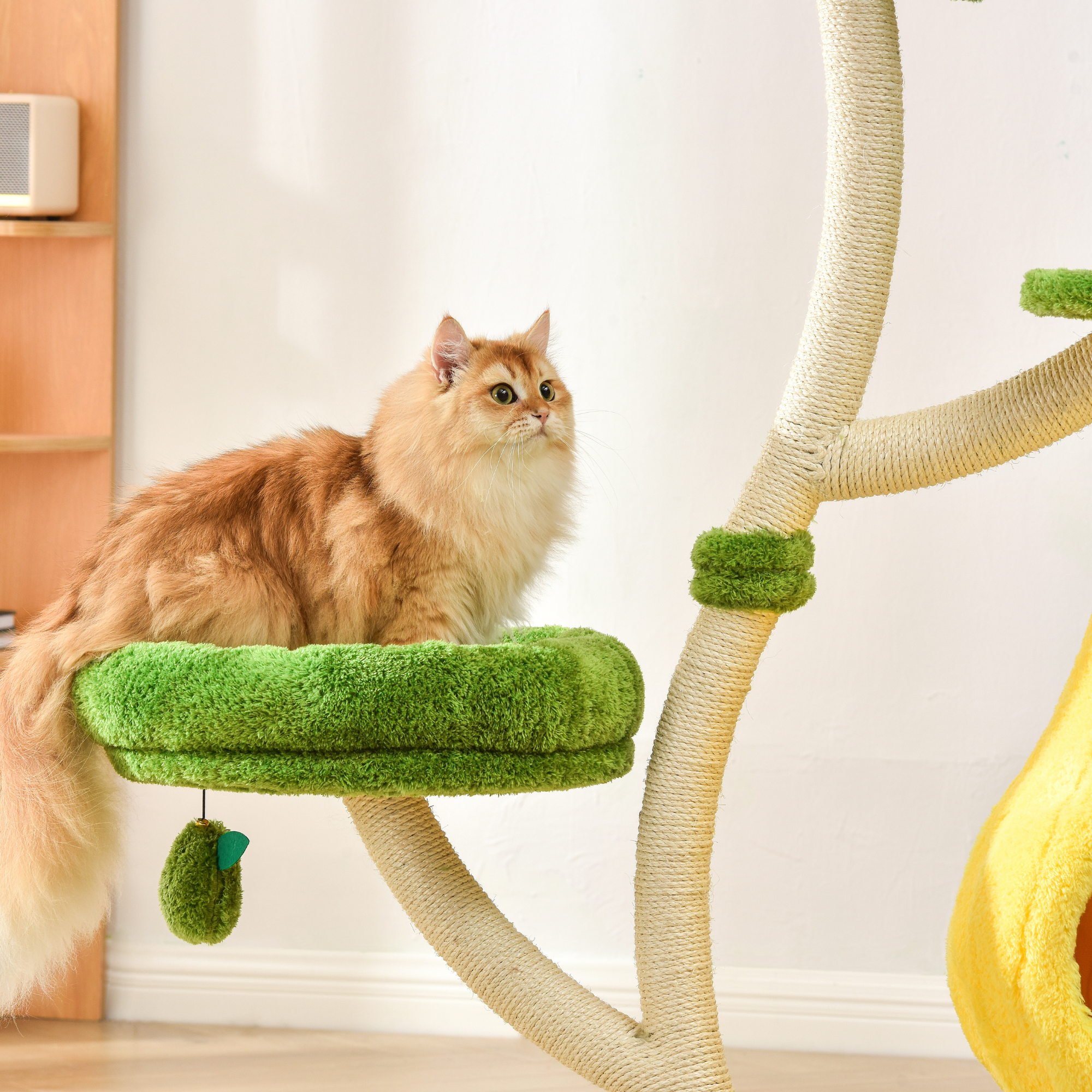 Michu Verde Solid Wooded Base Cat Tree