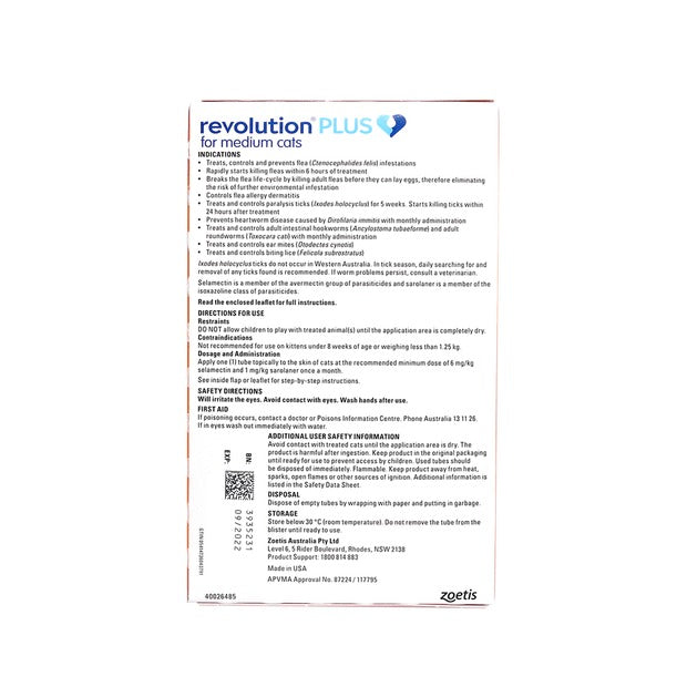 Revolution Plus Medium Cats 2.6-5kg