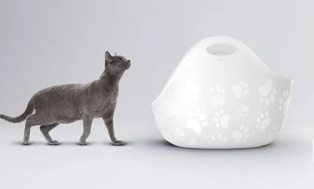 LitterLocker Cat Litter Box With Scoop White